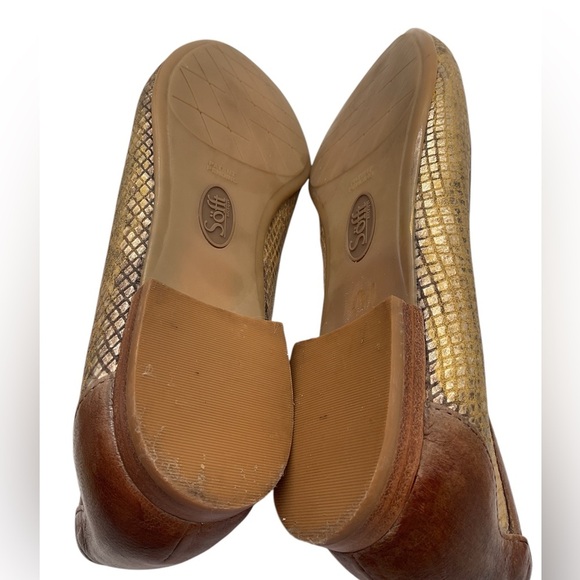 Sofft Slip-On Textured Suede Flats Maretto Taupe/Gold 9 - Picture 8 of 9